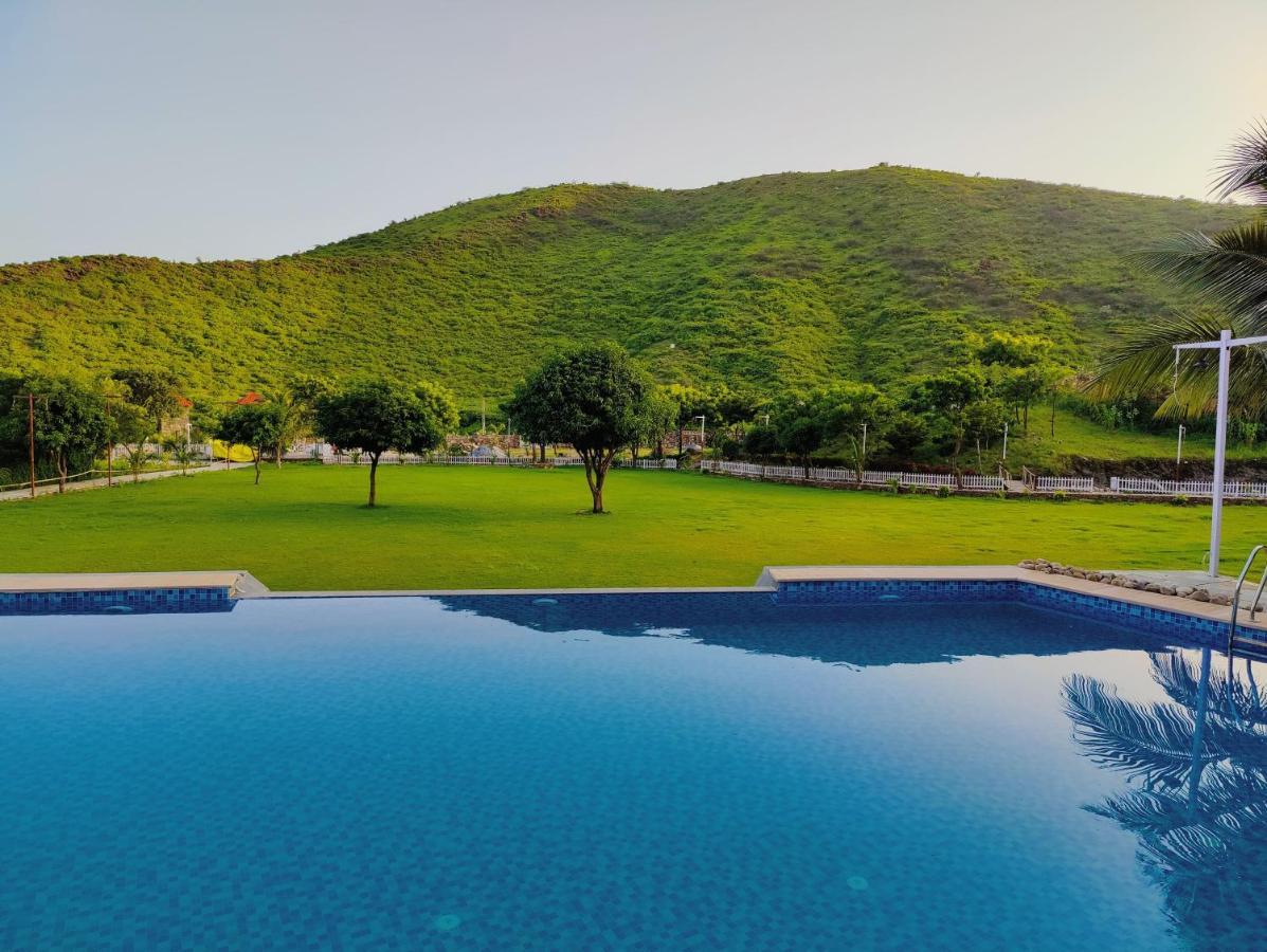 The Divine Hills Resort Nai Luaran gambar